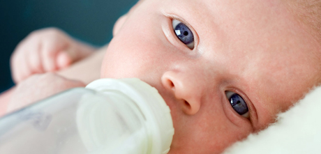 Allerta latte per bebè contaminato batteriologicamente. Ritirato dal mercato il Bimbosan “Super Premium 1” disponibile in tutte le farmacie, drogherie e anche da Coop