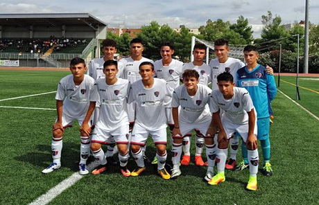 CALCIO. Mentre l’under 15 rossoblù festeggia, per l’under 17 un’altra doccia fredda