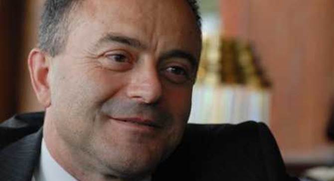 NICOLA GRATTERI: “CAMPI DI LAVORO PER I MAFIOSI IN CARCERE DETENUTI AL 41 BIS. COLTIVINO LA TERRA SE VOGLIONO MANGIARE”