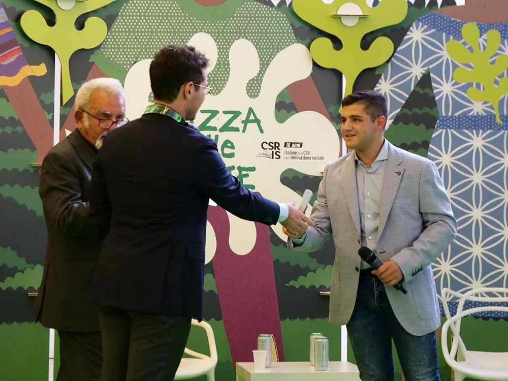 MILANO. Mabasta vince il XIX Premio Areté “Siamo Jedi”. Mirko Cazzato commosso e riconoscente