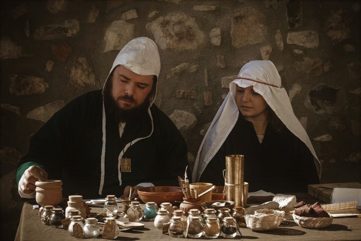 Taranto. PASSEGGIANDO NELLA STORIA TRA NATALE, SAN FRANCESCO E FEDERICO II